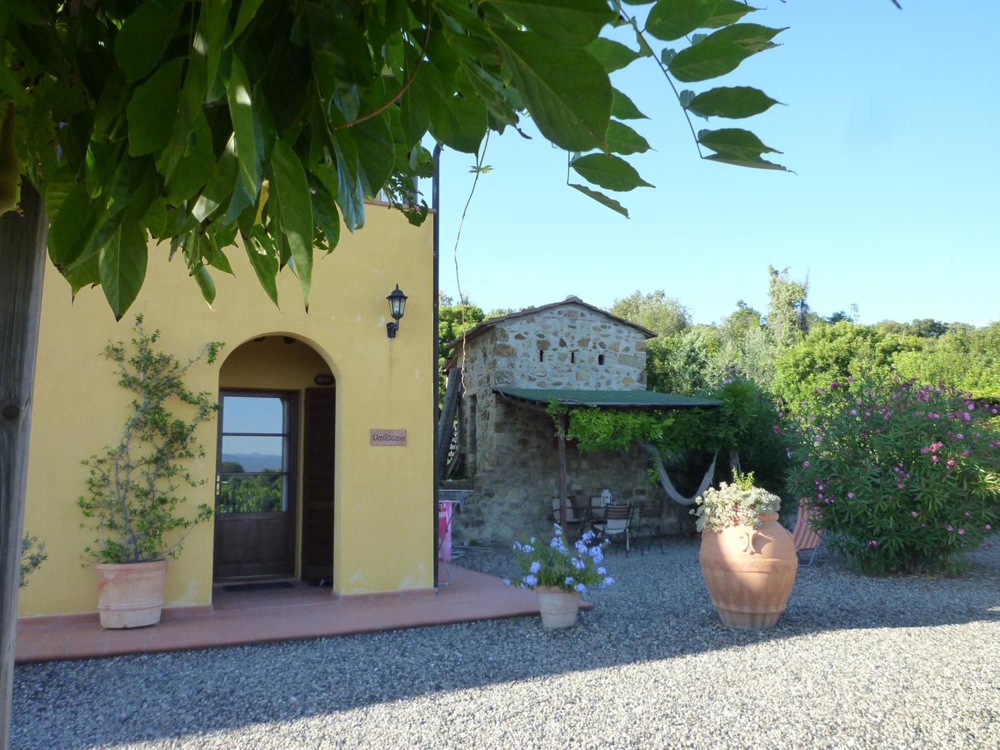 Serra Destri Apartment Riparbella Bagian luar foto